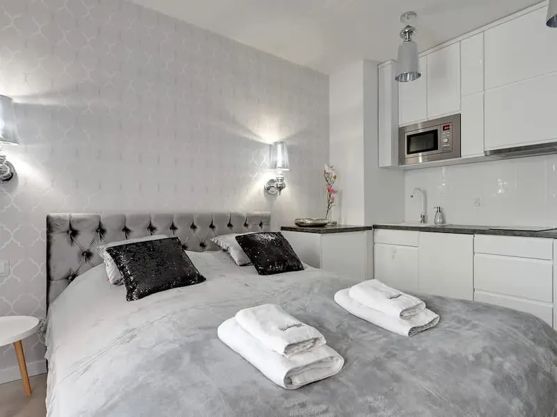 Stylish Studio on Granary Island | Pool and Sauna – photo 4
