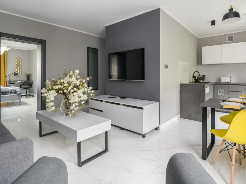 Elegant Apartment in Poznan | Workplace | Parking – photo 3