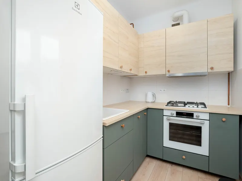 Przytulny Apartament | Dwie Sypialnie, Blisko Parku i Rynku – zdjęcie 3