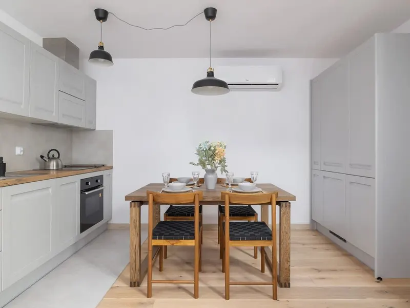 Geräumige Wohnung im Zentrum | Ein Platz zum Arbeiten | Für 6 Personen – Foto 3