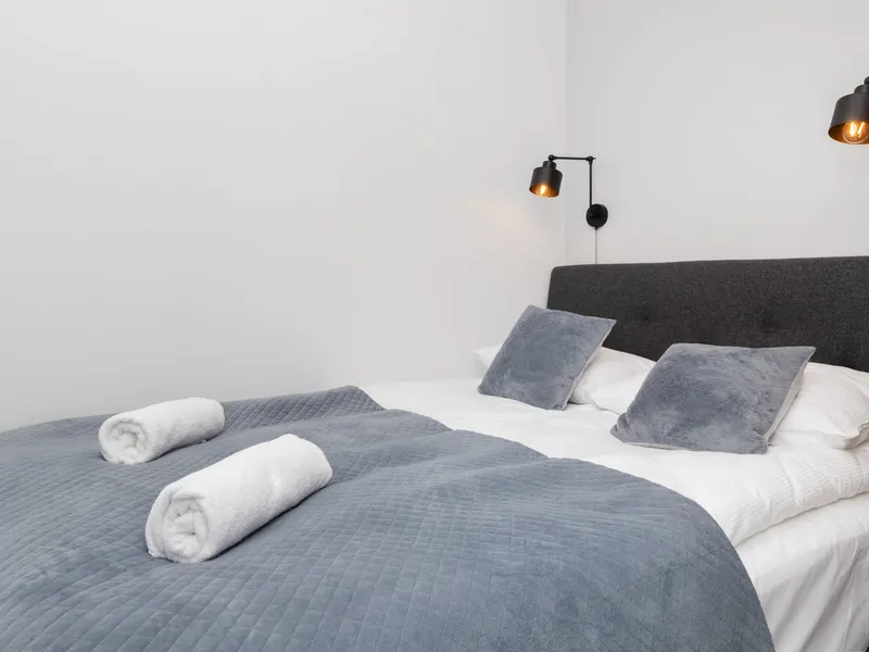 Gemütliches Appartement mit Terrasse | Privatparkplatz, Nähe zum Flughafen – Foto 2