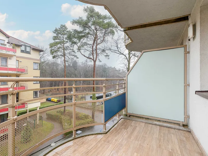 Jasny Apartament blisko Plaży | Balkon i Parking – zdjęcie 3