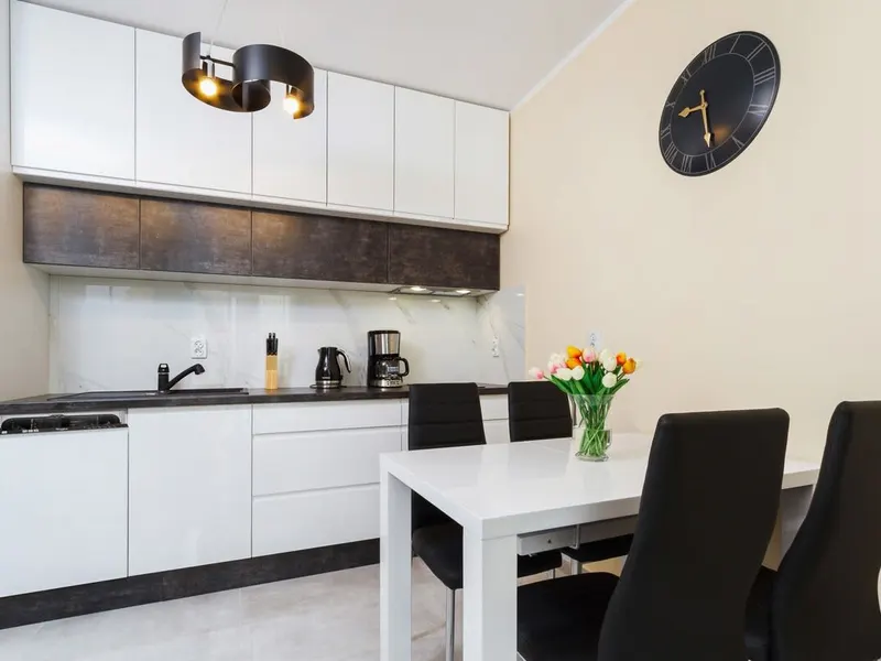 Modern Apartment | Two Bedrooms, Parking, Bath. – photo 3