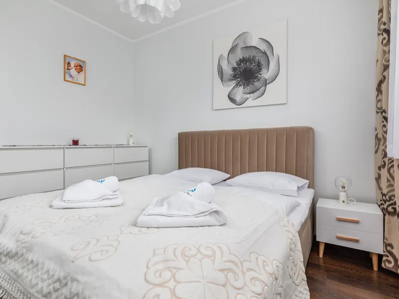Przestronny Apartament | Balkon i Prywatny Parking – zdjęcie 2