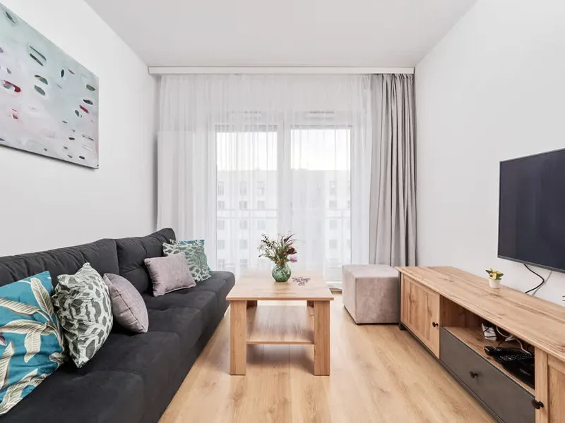 Cichy Apartament na Krzykach | Balkon i Prywatny Parking – zdjęcie 1