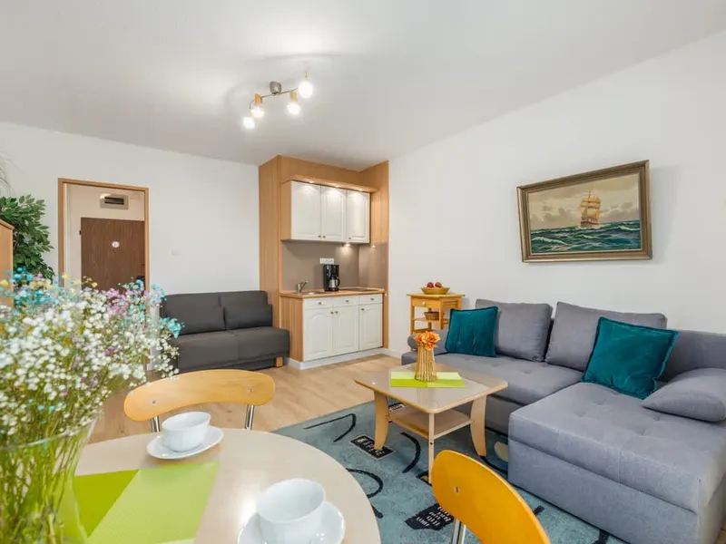 Funkcjonalne Studio blisko plaży | Parking i Balkon – zdjęcie 2