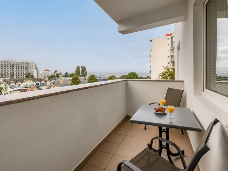 Funkcjonalne Studio blisko plaży | Parking i Balkon – zdjęcie 4
