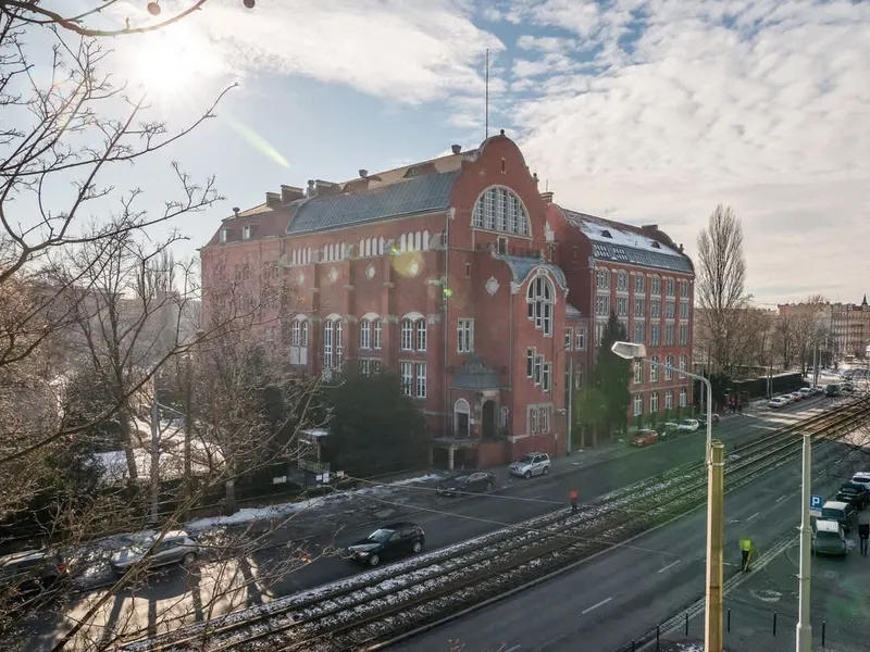 Przestronny Apartament z Balkonem | 3 Sypialnie – zdjęcie 3