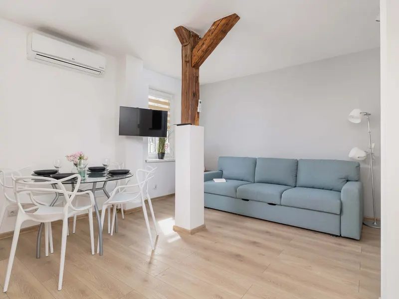 Klimatyzowany Apartament z Dwiema Sypialniami w Centrum Krakowa Blisko Rynku i Parku by Noclegi Renters – photo 1
