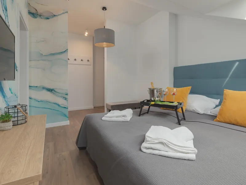 Stylish Apartment | Parking, Balcony, Close to the Beach – photo 2
