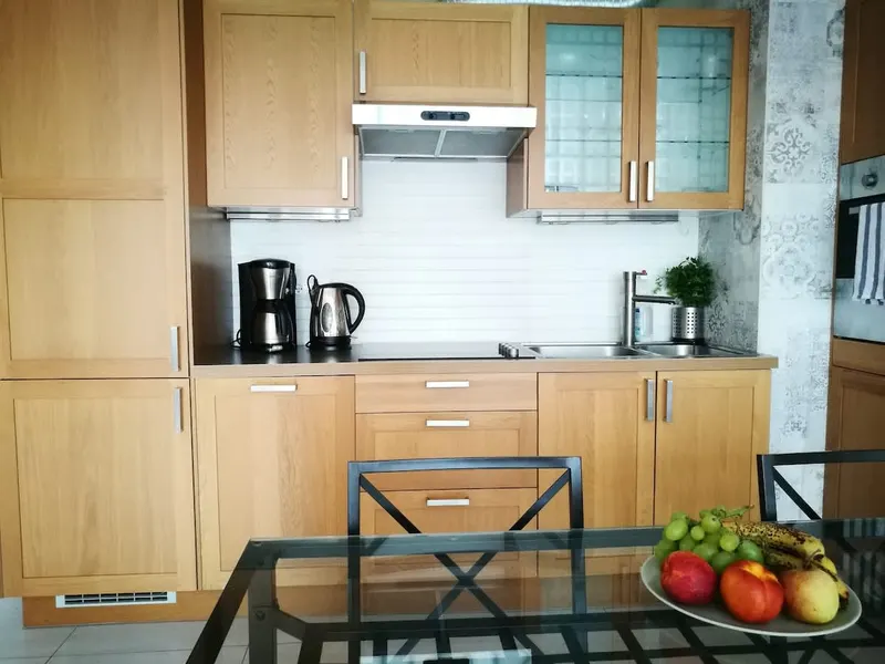Przytulny Apartament | Balkon i 600 m do Plaży – zdjęcie 3