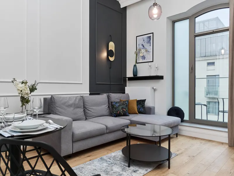 Eleganckie Studio w Centrum | Balkon | Dla 4 Osób – zdjęcie 1