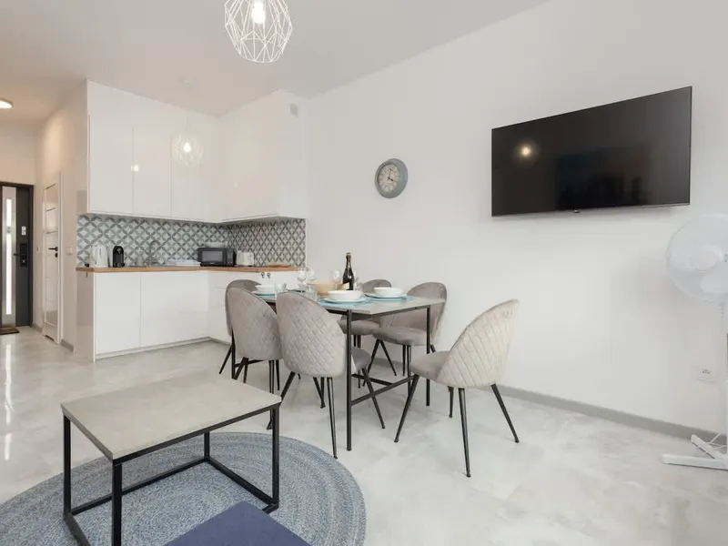Spacious Apartment in Mielno | Terrace, Grill, 500 m to the Beach – photo 2