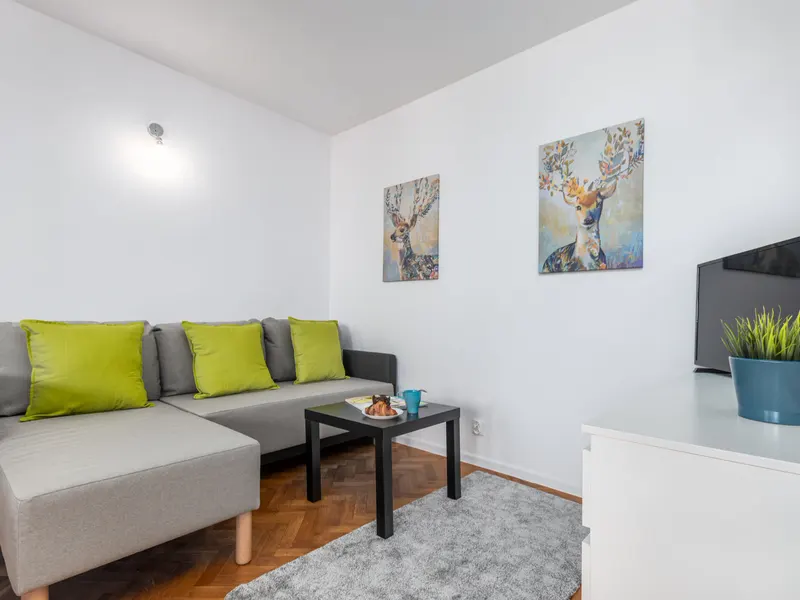 Bright Apartment in the Center | Balcony and 2 Bedrooms – photo 2