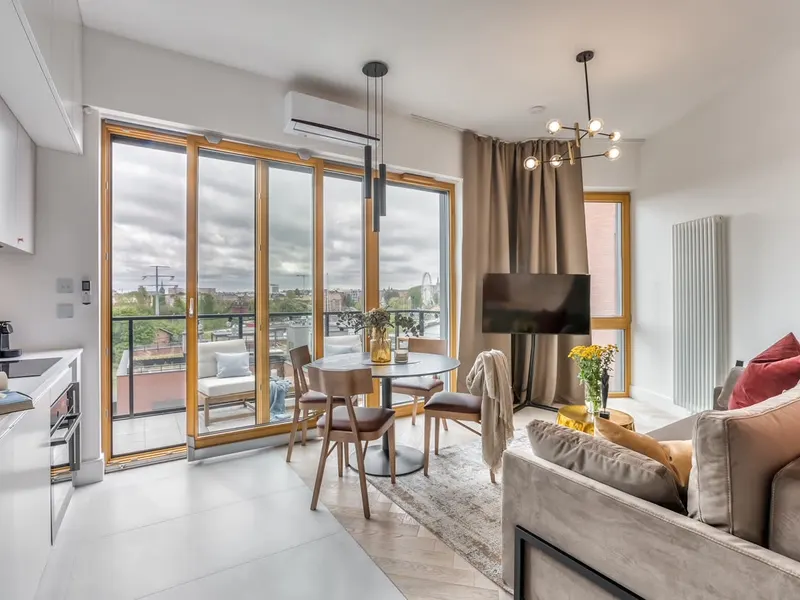 Stylowy Apartament z Balkonem | Parking | Widok na Motławę – zdjęcie 2