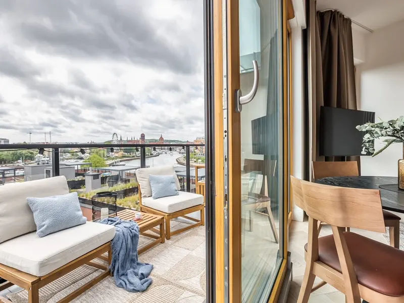 Stylowy Apartament z Balkonem | Parking | Widok na Motławę – zdjęcie 1