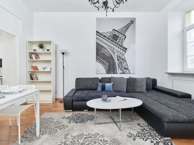 Apartament w Sercu Rynku | Miejsce do Pracy – zdjęcie 1