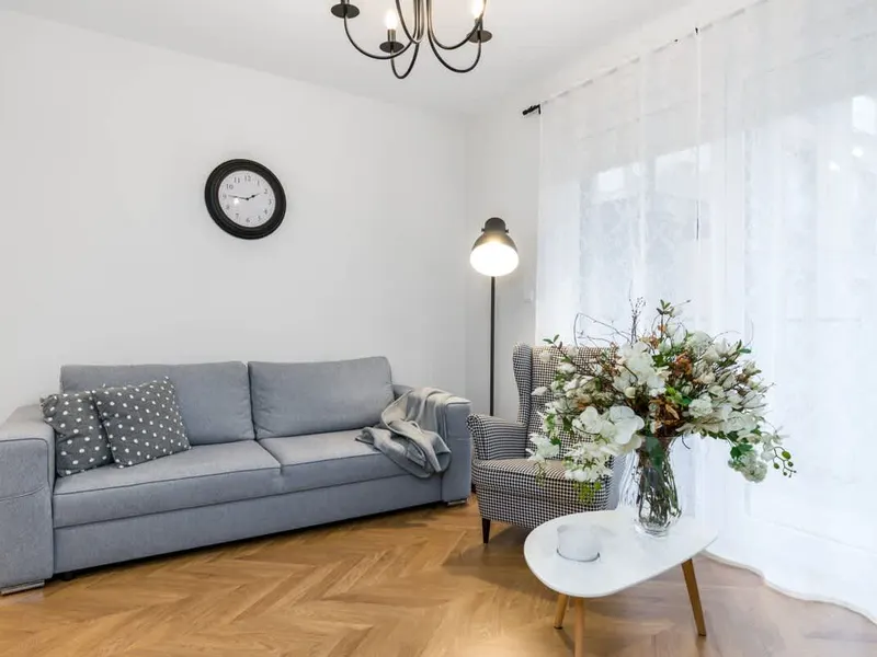 Stilvolle Wohnung mit Balkon | 700 m zum Altstädter Ring – Foto 1