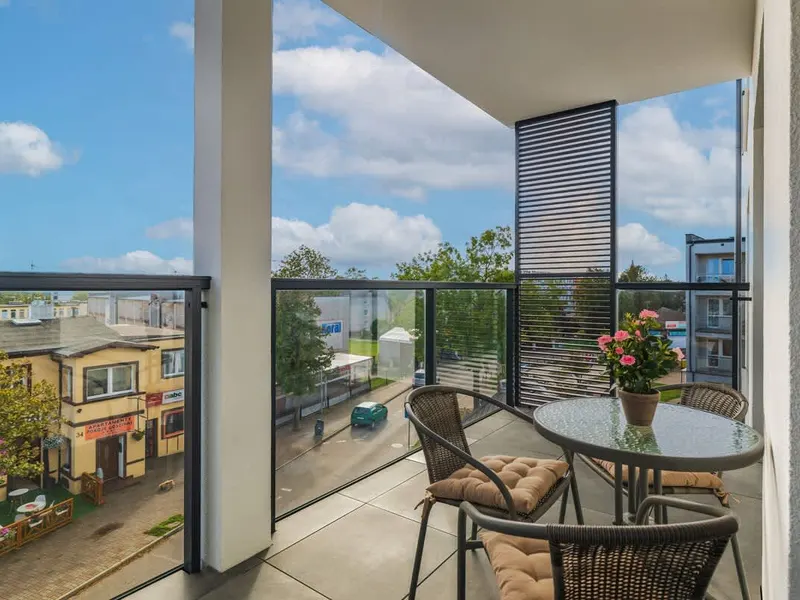 Komfortowy Apartament 80 m od Plaży | Balkon i Parking – zdjęcie 3