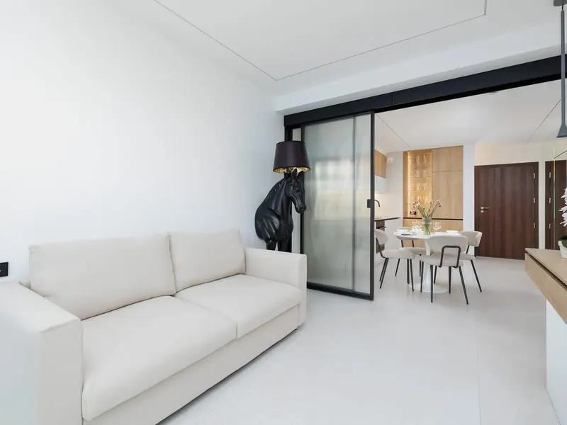 Słoneczny Apartament z Balkonem | Blisko Plaży | Parking – zdjęcie 2