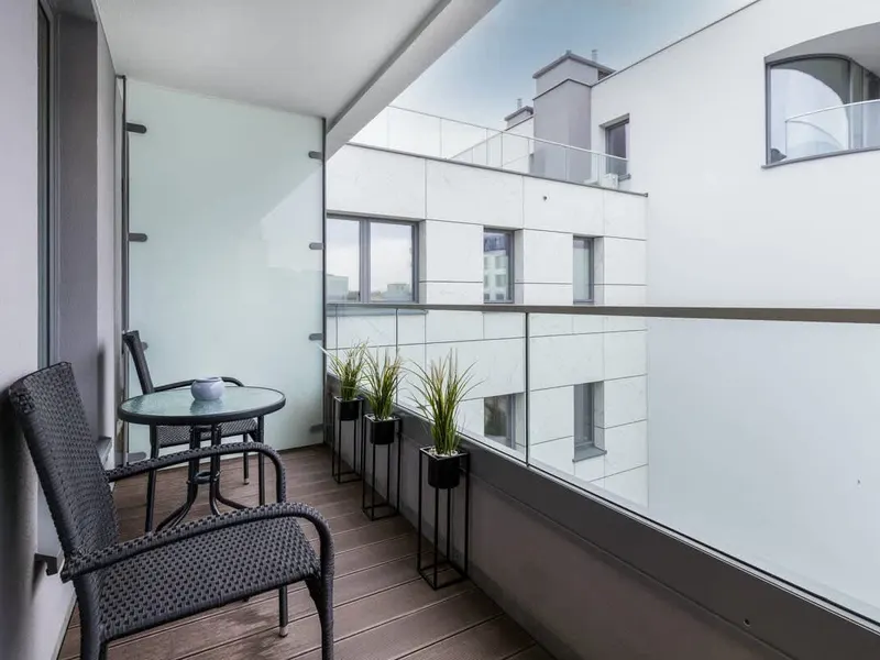 Nowoczesny Apartament w Centrum | Balkon, Blisko Plaży – zdjęcie 3