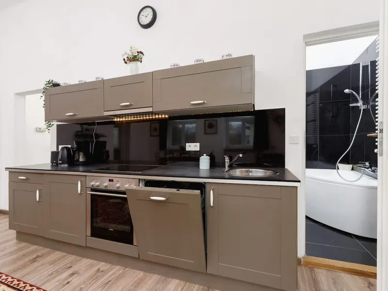 Przestronny Apartament | 3 Sypialnie | 100 m do Rynku – zdjęcie 4