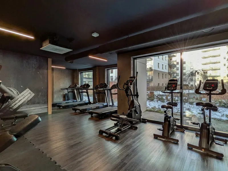 Komfortowy Apartament | Parking, Siłownia i Balkon – zdjęcie 3