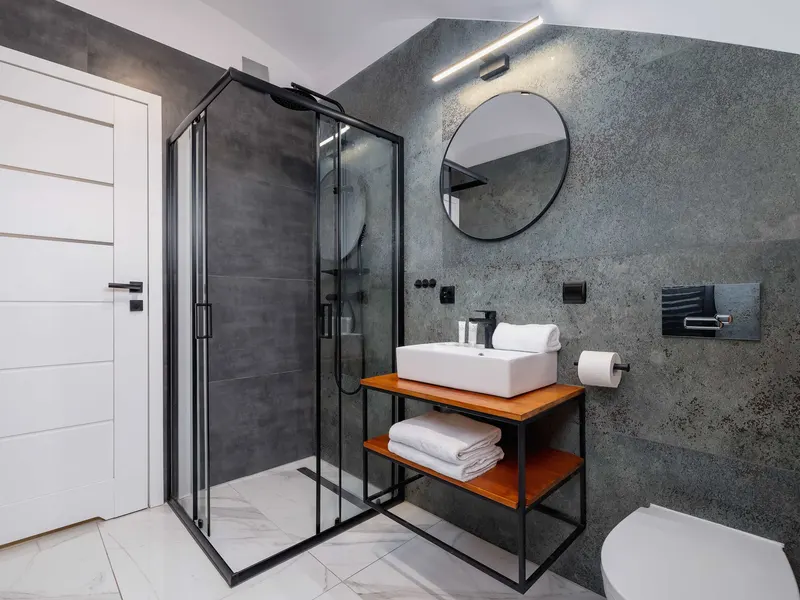 Spacious Apartment in the Heart of Kazimierz | For 6 People and for Work – photo 3