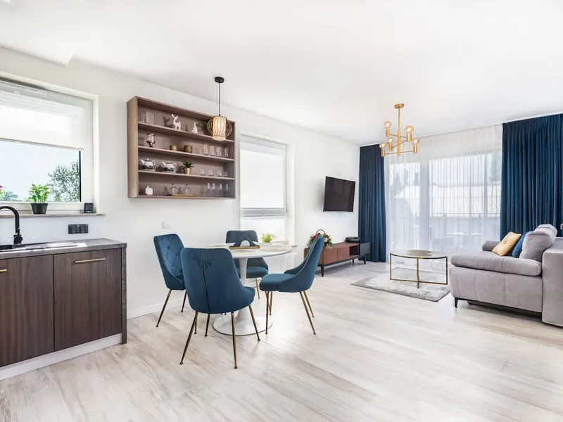 Comfortable Apartment | Balcony and Parking in Garage – photo 1
