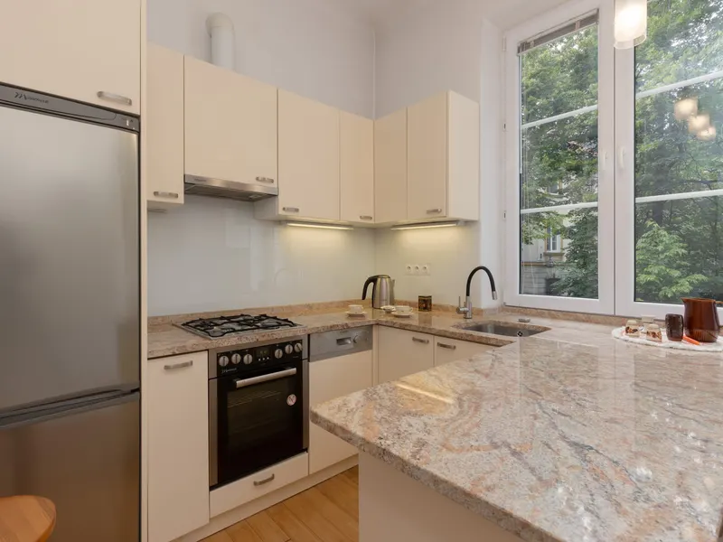 Classic Apartment in the Heart of the Old Town | 2 Bedrooms – photo 5