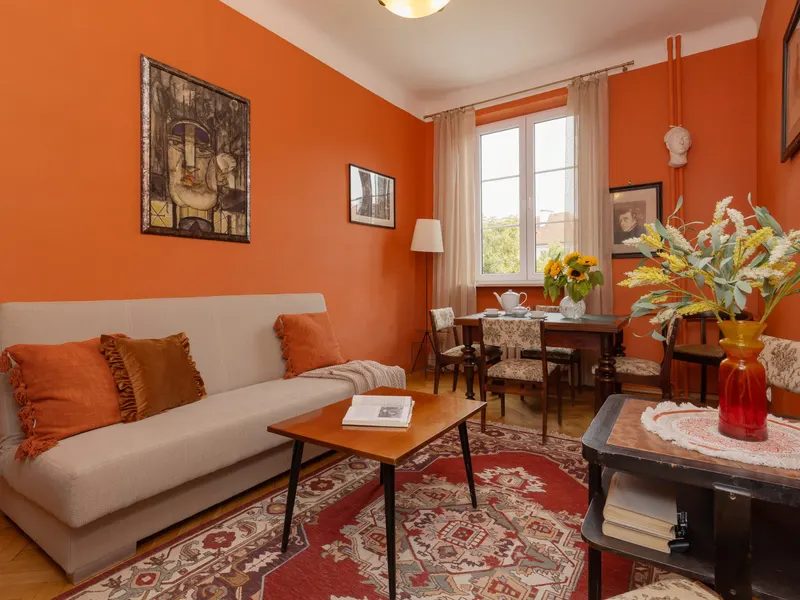Classic Apartment in the Heart of the Old Town | 2 Bedrooms – photo 3