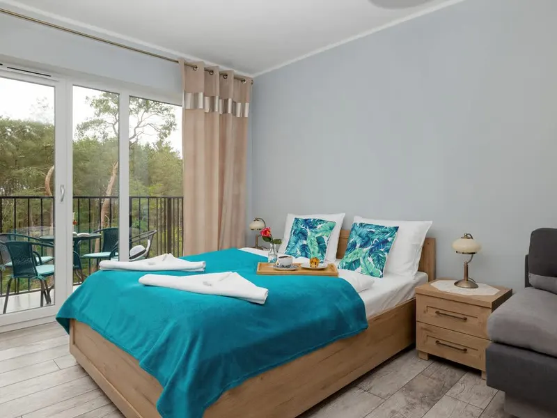 Jasny apartament z balkonem | Tuż przy plaży w Międzywodziu – zdjęcie 1