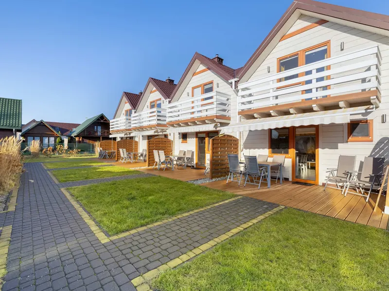 Wooden Family Apartment | Parking and Playground – photo 1