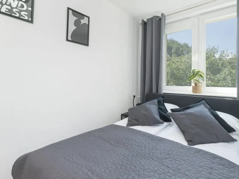 Comfortable Apartment with Balcony | Close to Communications – photo 3