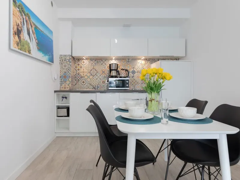 Komfortable Wohnung mit Balkon | 3 Minuten zum Strand – Foto 5