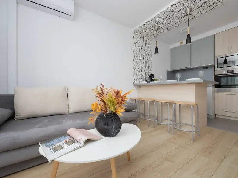 Comfortable Apartment in the Center | View of Skyscrapers, Air Conditioning – photo 1