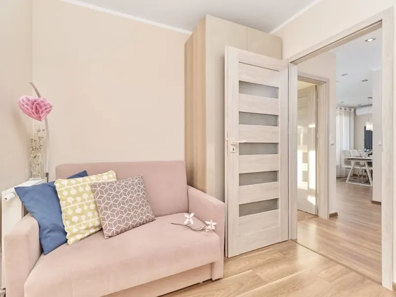 Jasny Apartament z Balkonem | Parking – zdjęcie 4