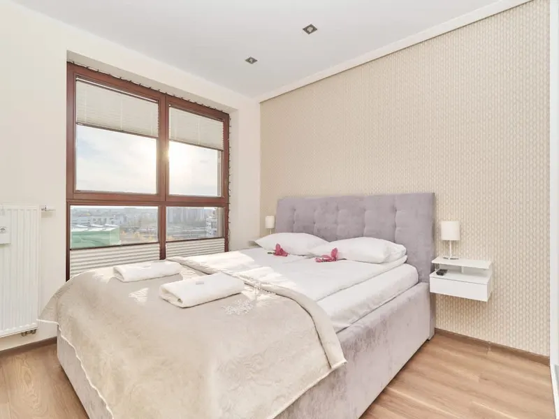 Jasny Apartament z Balkonem | Parking – zdjęcie 2