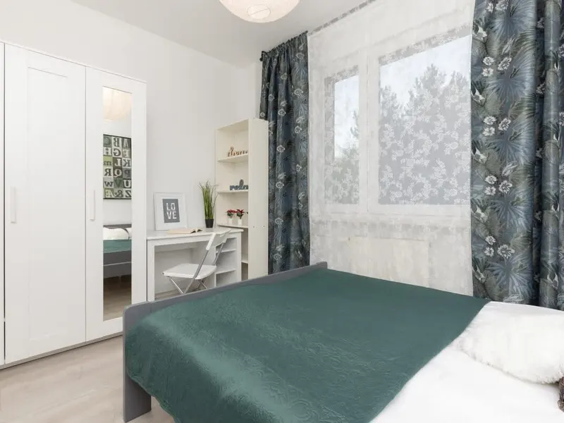 Spacious Apartment with Balcony | 2 Bedrooms | Workspace – photo 4