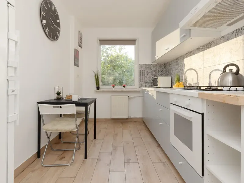 Spacious Apartment with Balcony | 2 Bedrooms | Workspace – photo 5