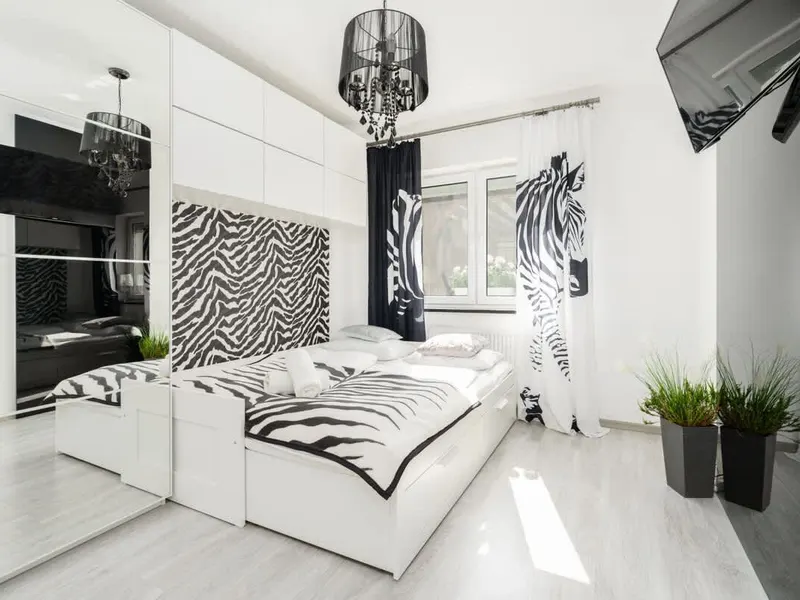 Komfortowy Apartament z Ogródkiem | Prywatny Parking – zdjęcie 2