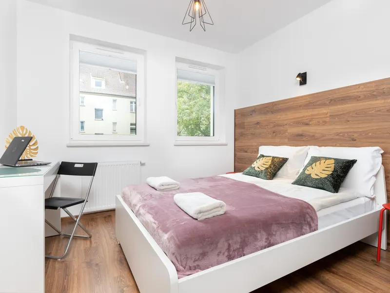 Przytulny Apartament | Parking, Balkon i Miejsce do Pracy – zdjęcie 2