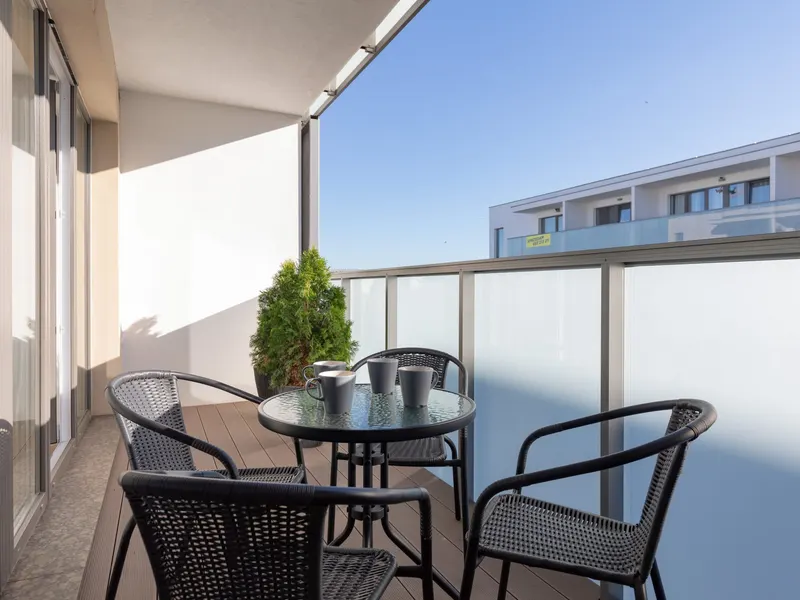 Stilvolle Wohnung mit Balkon | Parkplatz | 500 m zum Strand – Foto 3
