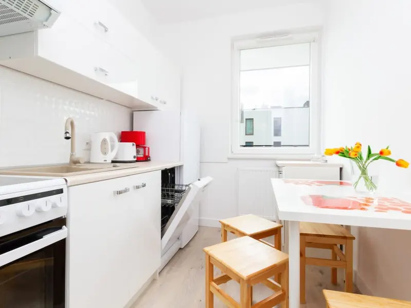 Nowoczesny Apartament z Balkonem | Blisko Plaży i Parku – zdjęcie 3