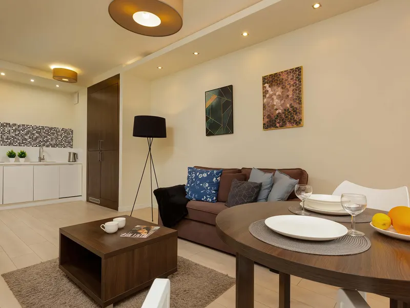 Jasny Apartament na Woli | Miejsce Parkingowe – zdjęcie 2