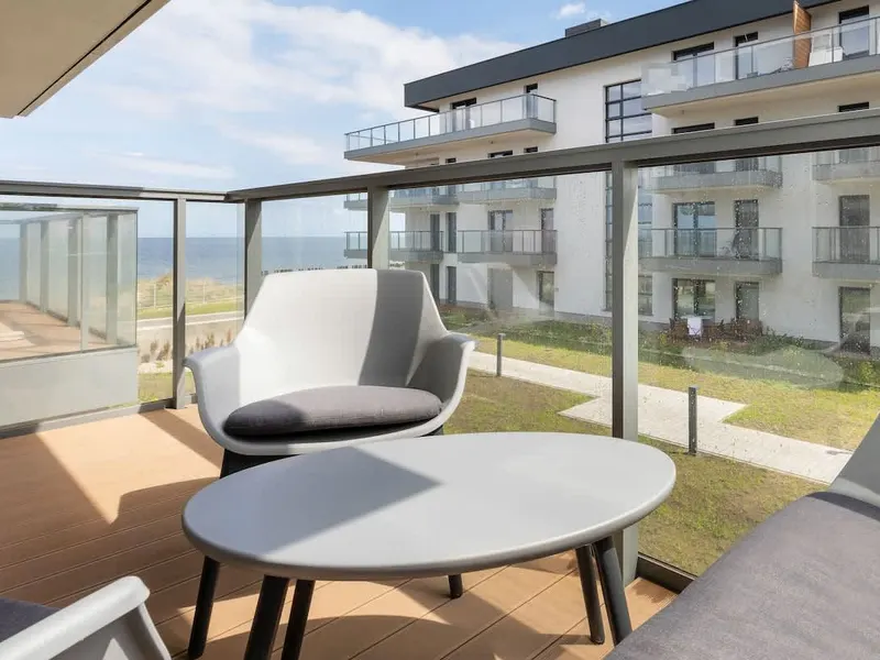 Helle Wohnung mit Meerblick | Strandnähe und Parkplatz – Foto 1
