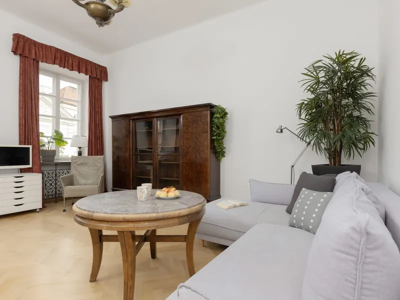 Przestronny Apartament na Starówce | 2 Sypialnie | Miejsce do Pracy – zdjęcie 1