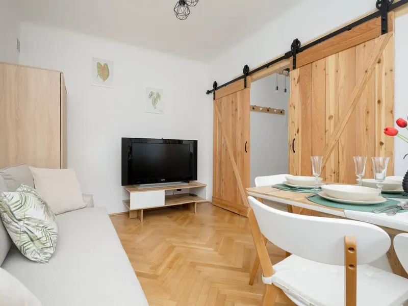 Cozy Apartment | Close to Old Town, Two Bedrooms – photo 4