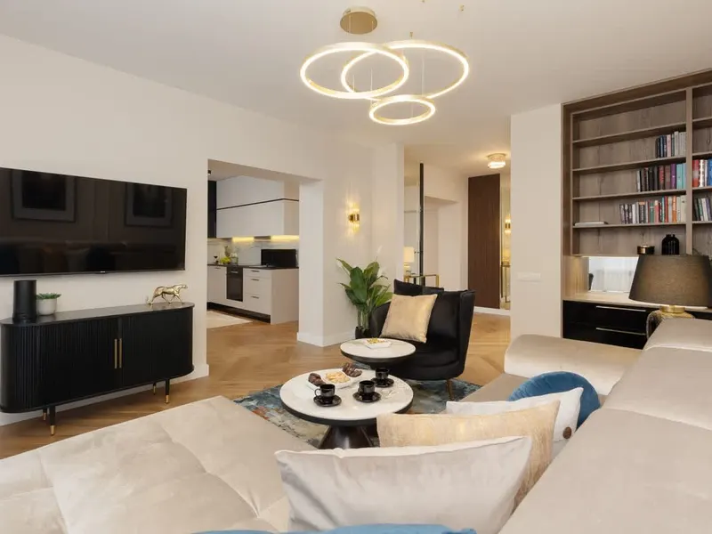 Spacious Apartment in the City Centre | 2 Balconies | Parking – photo 4
