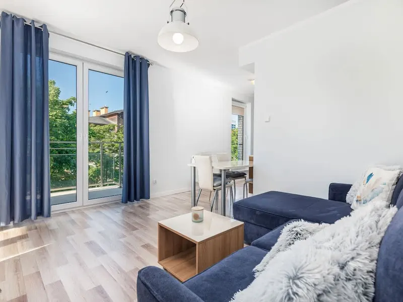 Elegant Apartment with Balcony | 400 m from the Beach – photo 2